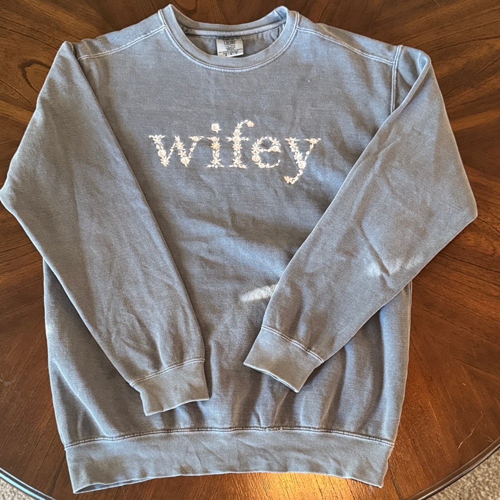 Comfort Colors Blue 'Wifey' Crewneck Sweater